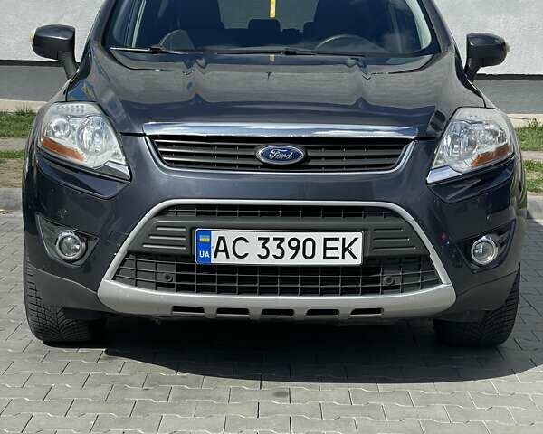 Серый Форд Куга, объемом двигателя 2 л и пробегом 200 тыс. км за 10000 $, фото 3 на Automoto.ua