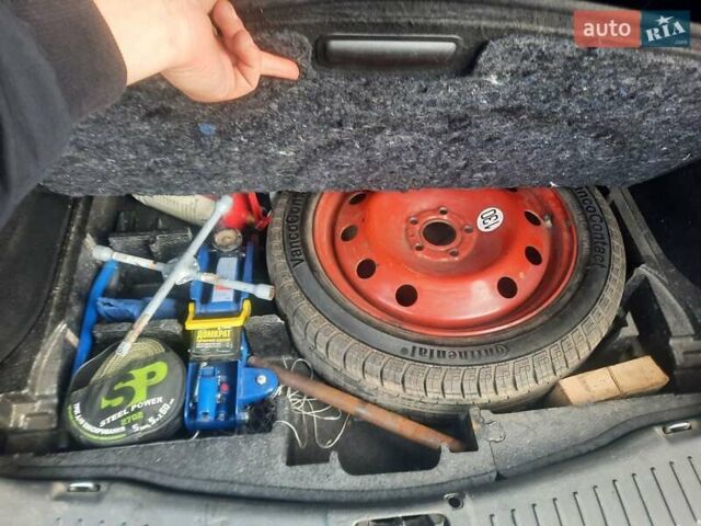 Серый Форд Куга, объемом двигателя 2 л и пробегом 249 тыс. км за 10300 $, фото 12 на Automoto.ua