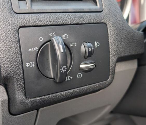 Форд Куга 2010 в Каменце-Подольском на Automoto.ua Серый Форд Куга, объемом двигателя 2 л и пробегом 186 тыс. км за 11200 $, фото 9 на Automoto.ua