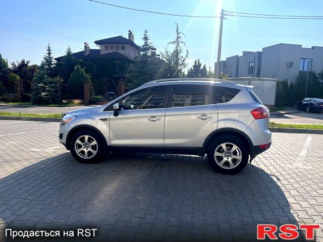 Серый Форд Куга, объемом двигателя 2 л и пробегом 270 тыс. км за 9400 $, фото 3 на Automoto.ua