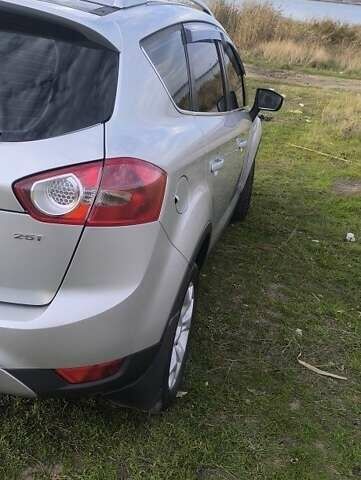 Серый Форд Куга, объемом двигателя 2.5 л и пробегом 230 тыс. км за 10300 $, фото 2 на Automoto.ua