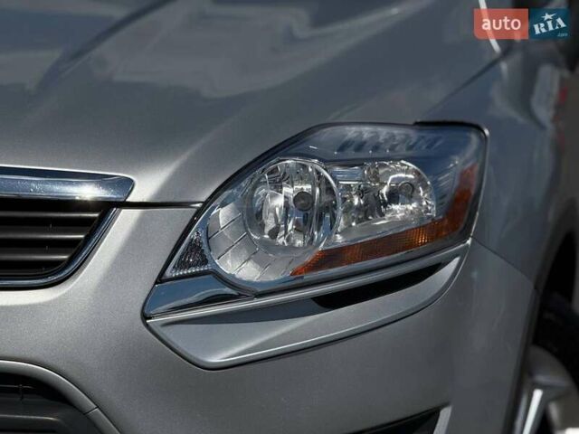 Серый Форд Куга, объемом двигателя 2.52 л и пробегом 115 тыс. км за 9900 $, фото 5 на Automoto.ua