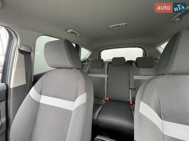 Серый Форд Куга, объемом двигателя 2 л и пробегом 200 тыс. км за 10000 $, фото 7 на Automoto.ua