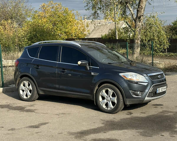 Серый Форд Куга, объемом двигателя 2 л и пробегом 220 тыс. км за 9900 $, фото 2 на Automoto.ua