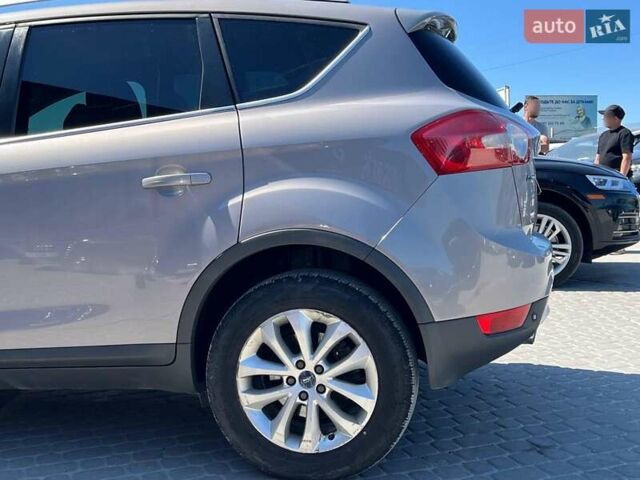 Серый Форд Куга, объемом двигателя 2 л и пробегом 245 тыс. км за 10340 $, фото 5 на Automoto.ua