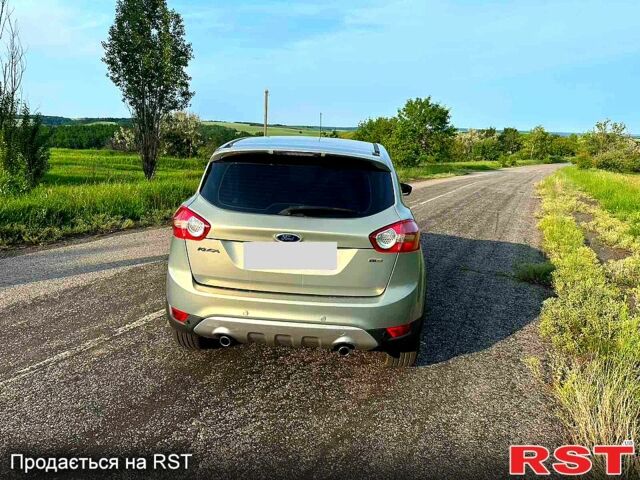 Серый Форд Куга, объемом двигателя 2 л и пробегом 246 тыс. км за 10700 $, фото 4 на Automoto.ua
