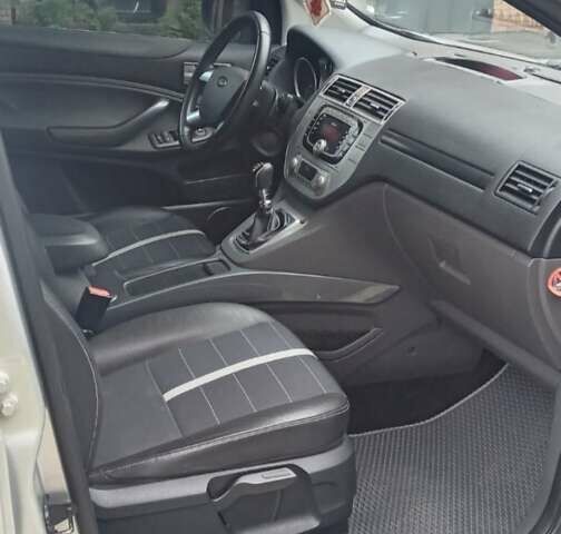 Серый Форд Куга, объемом двигателя 2.5 л и пробегом 260 тыс. км за 7600 $, фото 2 на Automoto.ua