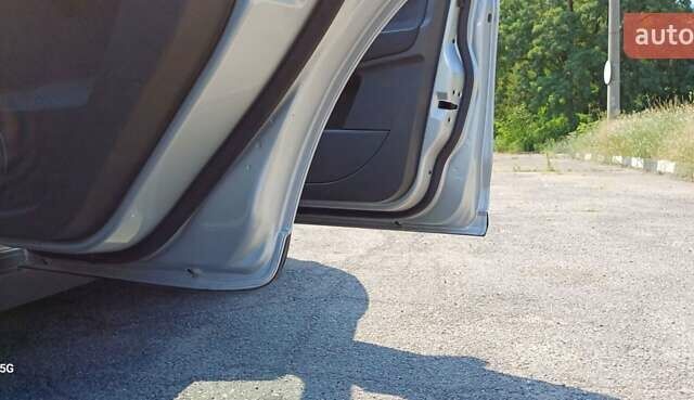 Сірий Форд Куга, об'ємом двигуна 2 л та пробігом 103 тис. км за 8800 $, фото 3 на Automoto.ua