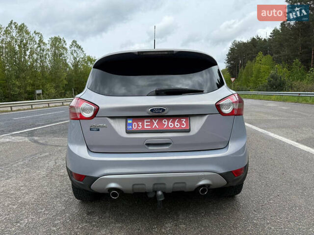 Серый Форд Куга, объемом двигателя 2 л и пробегом 251 тыс. км за 10600 $, фото 7 на Automoto.ua