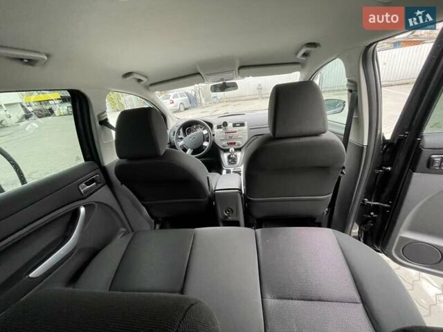 Серый Форд Куга, объемом двигателя 2 л и пробегом 200 тыс. км за 10000 $, фото 9 на Automoto.ua