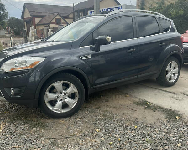 Сірий Форд Куга, об'ємом двигуна 2 л та пробігом 272 тис. км за 9999 $, фото 2 на Automoto.ua