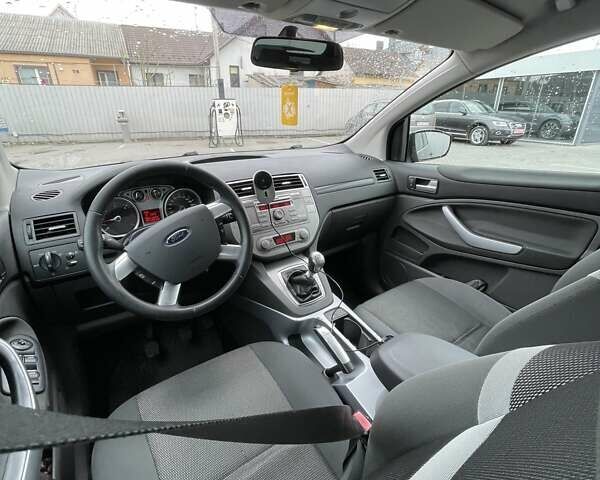 Серый Форд Куга, объемом двигателя 2 л и пробегом 200 тыс. км за 10000 $, фото 12 на Automoto.ua