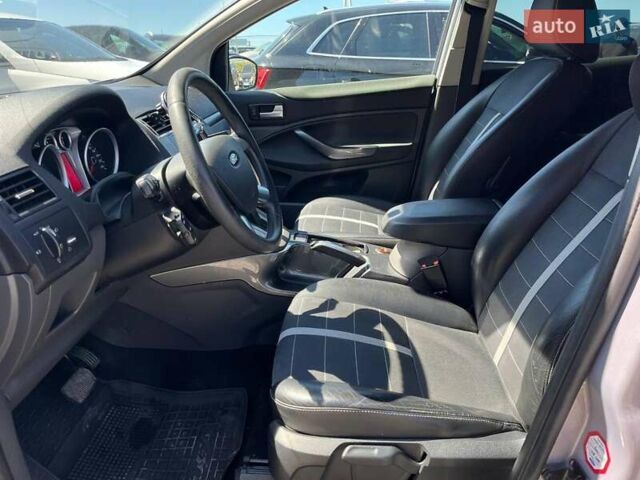 Серый Форд Куга, объемом двигателя 2 л и пробегом 245 тыс. км за 10340 $, фото 40 на Automoto.ua