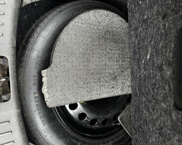 Серый Форд Куга, объемом двигателя 2 л и пробегом 182 тыс. км за 9250 $, фото 42 на Automoto.ua