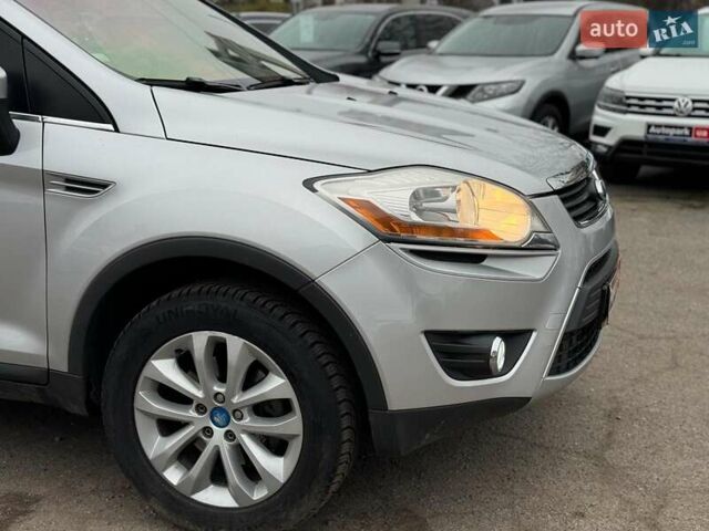 Серый Форд Куга, объемом двигателя 2.5 л и пробегом 189 тыс. км за 11490 $, фото 3 на Automoto.ua
