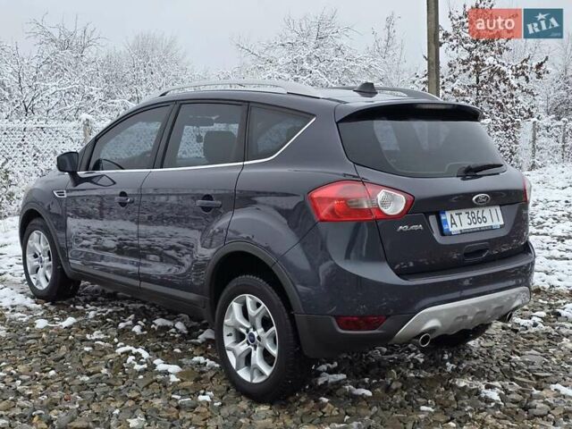 Серый Форд Куга, объемом двигателя 2 л и пробегом 250 тыс. км за 10999 $, фото 7 на Automoto.ua