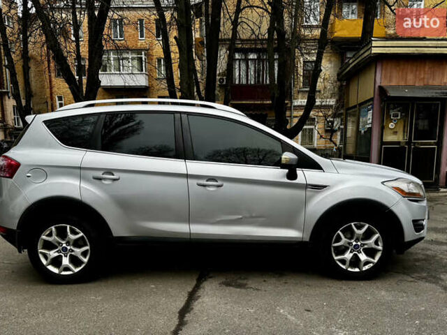 Серый Форд Куга, объемом двигателя 2.52 л и пробегом 235 тыс. км за 8600 $, фото 11 на Automoto.ua