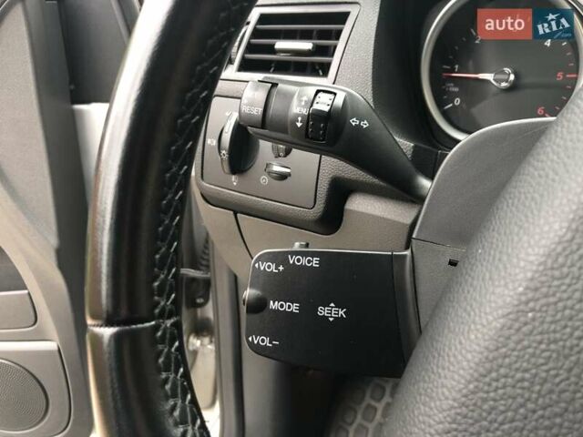 Сірий Форд Куга, об'ємом двигуна 2 л та пробігом 142 тис. км за 10300 $, фото 56 на Automoto.ua