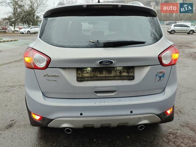 Серый Форд Куга, объемом двигателя 2 л и пробегом 183 тыс. км за 9500 $, фото 6 на Automoto.ua