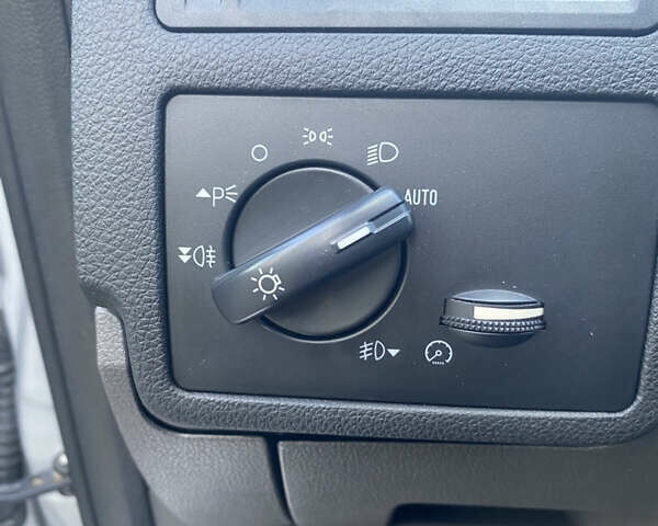 Серый Форд Куга, объемом двигателя 2.52 л и пробегом 130 тыс. км за 11500 $, фото 17 на Automoto.ua