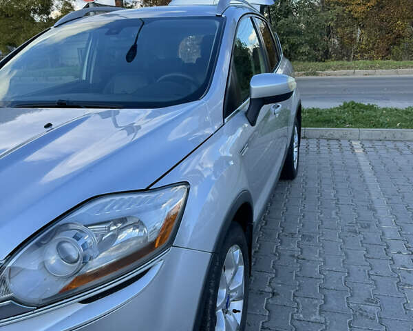 Серый Форд Куга, объемом двигателя 2 л и пробегом 198 тыс. км за 9500 $, фото 8 на Automoto.ua