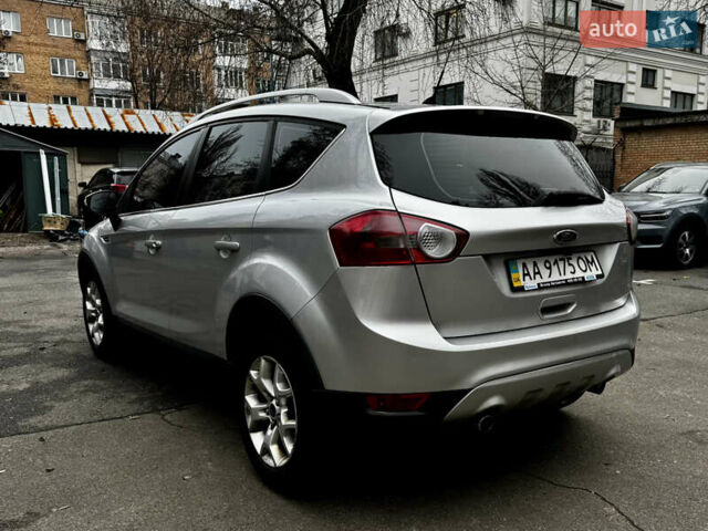 Серый Форд Куга, объемом двигателя 2.52 л и пробегом 235 тыс. км за 8600 $, фото 4 на Automoto.ua