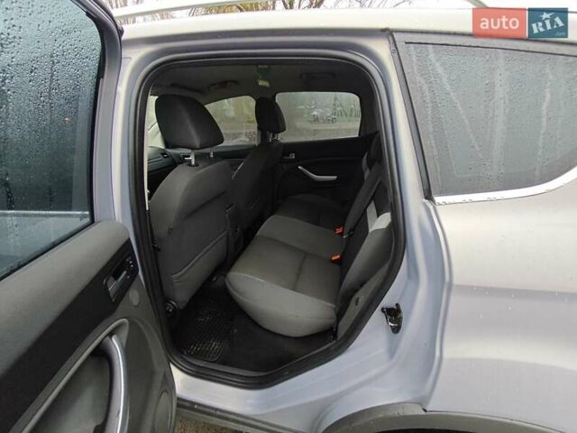 Серый Форд Куга, объемом двигателя 2 л и пробегом 183 тыс. км за 9500 $, фото 11 на Automoto.ua
