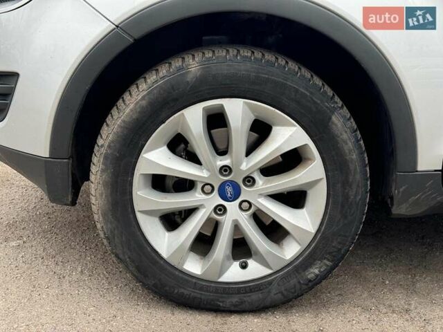 Серый Форд Куга, объемом двигателя 2.5 л и пробегом 189 тыс. км за 11490 $, фото 11 на Automoto.ua