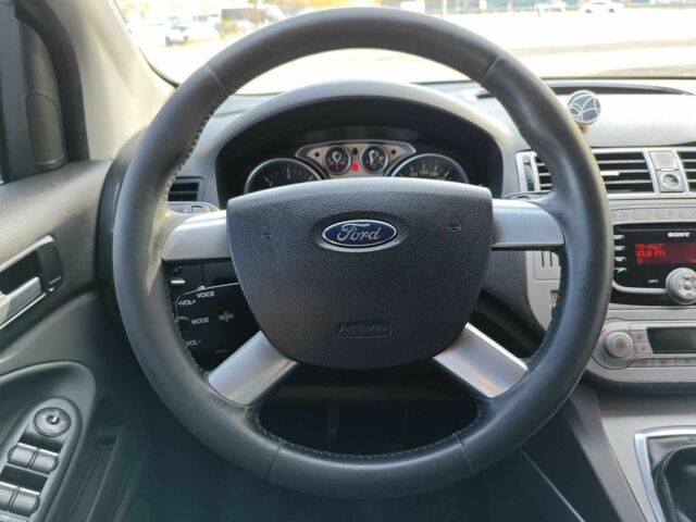 Серый Форд Куга, объемом двигателя 2 л и пробегом 286 тыс. км за 9500 $, фото 21 на Automoto.ua