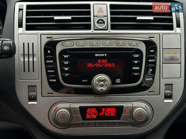 Серый Форд Куга, объемом двигателя 2 л и пробегом 182 тыс. км за 9250 $, фото 29 на Automoto.ua