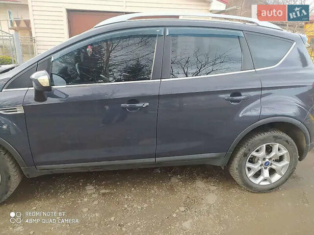 Серый Форд Куга, объемом двигателя 2 л и пробегом 242 тыс. км за 10500 $, фото 1 на Automoto.ua