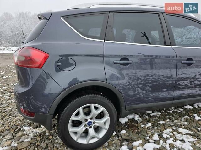 Серый Форд Куга, объемом двигателя 2 л и пробегом 250 тыс. км за 10999 $, фото 36 на Automoto.ua