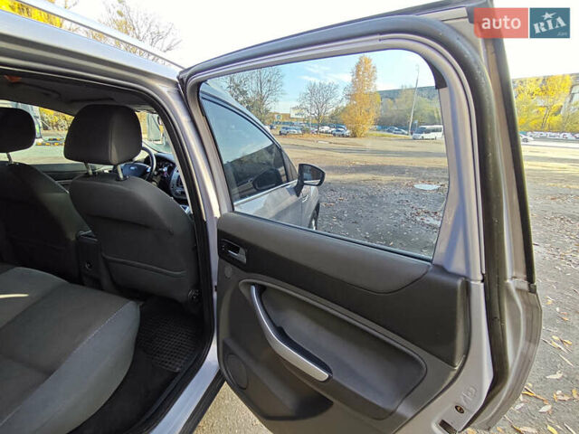 Форд Куга 2011 в Киеве на Automoto.ua Серый Форд Куга, объемом двигателя 2 л и пробегом 183 тыс. км за 10500 $, фото 19 на Automoto.ua