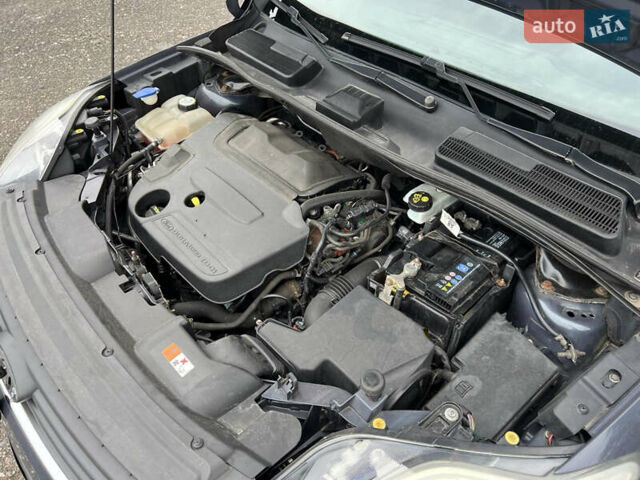 Сірий Форд Куга, об'ємом двигуна 2 л та пробігом 218 тис. км за 11200 $, фото 6 на Automoto.ua
