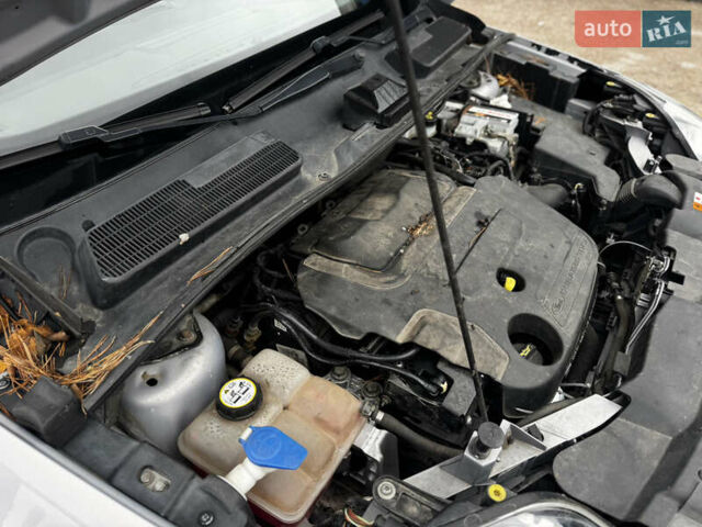 Серый Форд Куга, объемом двигателя 2 л и пробегом 182 тыс. км за 9250 $, фото 55 на Automoto.ua