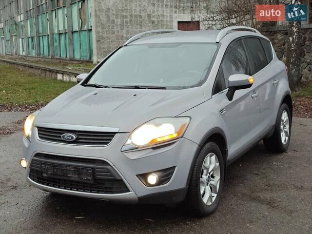 Серый Форд Куга, объемом двигателя 2 л и пробегом 183 тыс. км за 9500 $, фото 2 на Automoto.ua
