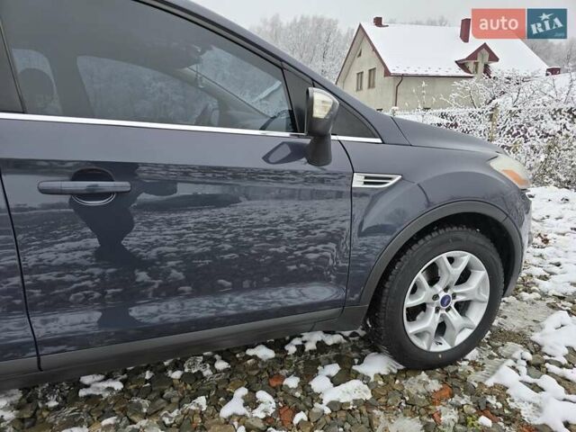 Серый Форд Куга, объемом двигателя 2 л и пробегом 250 тыс. км за 10999 $, фото 37 на Automoto.ua