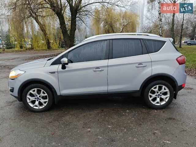Серый Форд Куга, объемом двигателя 2 л и пробегом 183 тыс. км за 9500 $, фото 3 на Automoto.ua