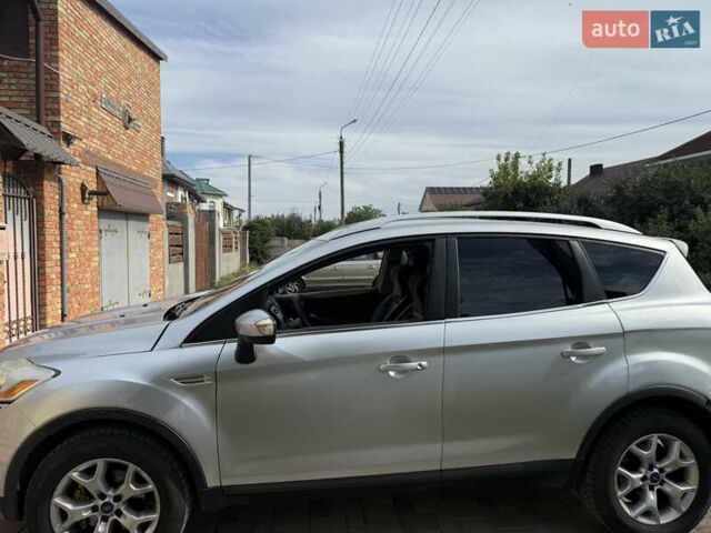 Форд Куга 2011 в Черкассах на Automoto.ua Серый Форд Куга, объемом двигателя 2.52 л и пробегом 240 тыс. км за 7500 $, фото 10 на Automoto.ua