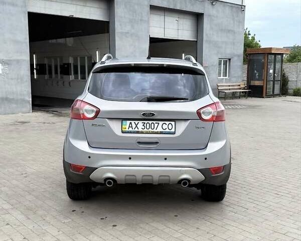 Сірий Форд Куга, об'ємом двигуна 2 л та пробігом 280 тис. км за 10000 $, фото 2 на Automoto.ua