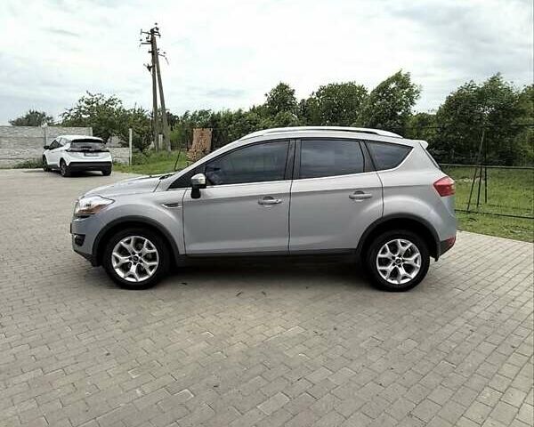 Сірий Форд Куга, об'ємом двигуна 2 л та пробігом 280 тис. км за 10000 $, фото 4 на Automoto.ua
