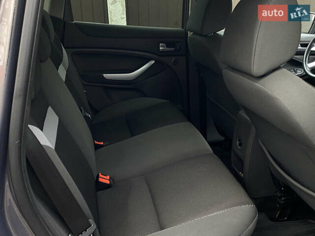 Сірий Форд Куга, об'ємом двигуна 2 л та пробігом 210 тис. км за 12100 $, фото 13 на Automoto.ua
