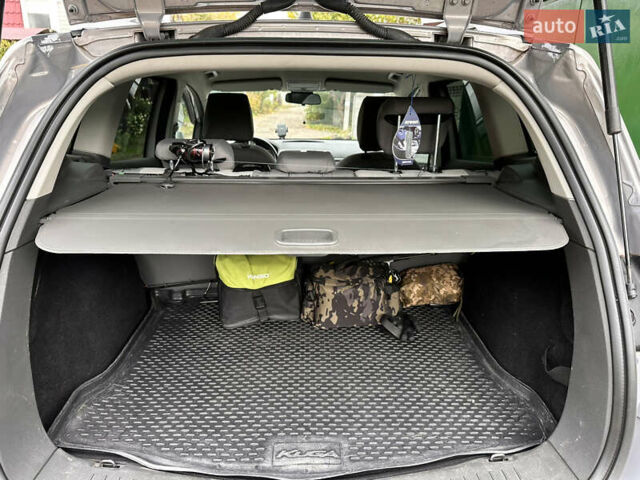 Форд Куга 2011 в Черкассах на Automoto.ua Серый Форд Куга, объемом двигателя 2 л и пробегом 84 тыс. км за 12900 $, фото 4 на Automoto.ua