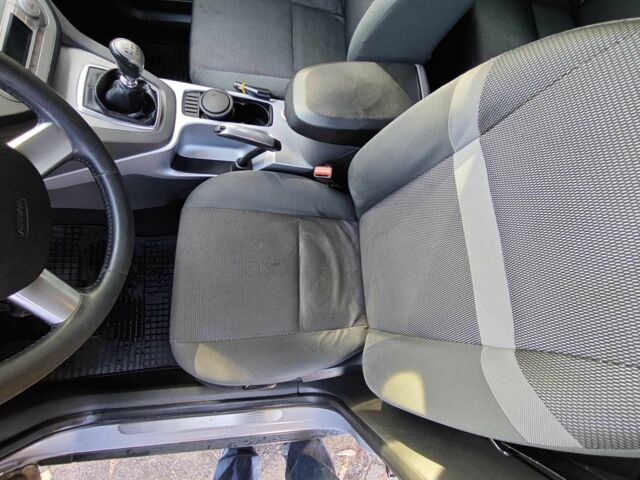 Серый Форд Куга, объемом двигателя 2 л и пробегом 286 тыс. км за 9500 $, фото 9 на Automoto.ua