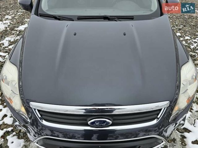 Серый Форд Куга, объемом двигателя 2 л и пробегом 250 тыс. км за 10999 $, фото 29 на Automoto.ua