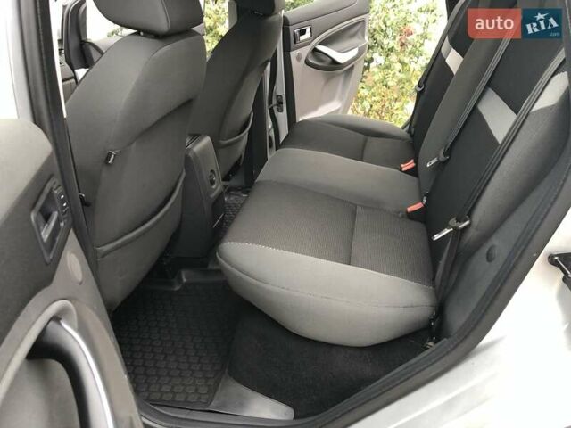 Сірий Форд Куга, об'ємом двигуна 2 л та пробігом 142 тис. км за 10300 $, фото 20 на Automoto.ua