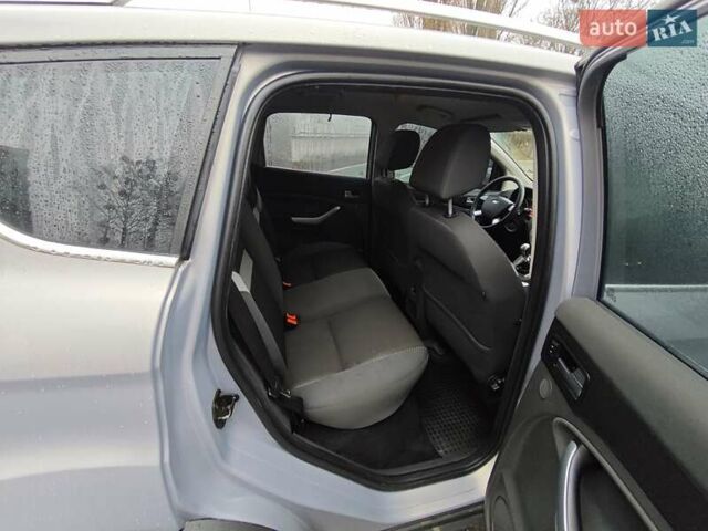 Серый Форд Куга, объемом двигателя 2 л и пробегом 183 тыс. км за 9500 $, фото 17 на Automoto.ua