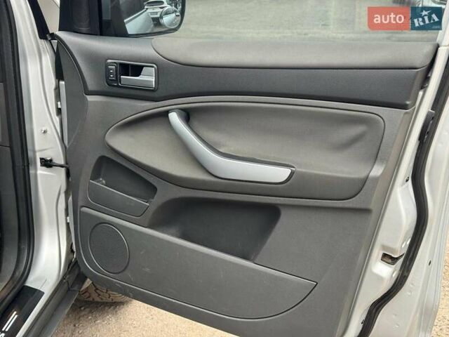 Серый Форд Куга, объемом двигателя 2.5 л и пробегом 189 тыс. км за 11490 $, фото 22 на Automoto.ua