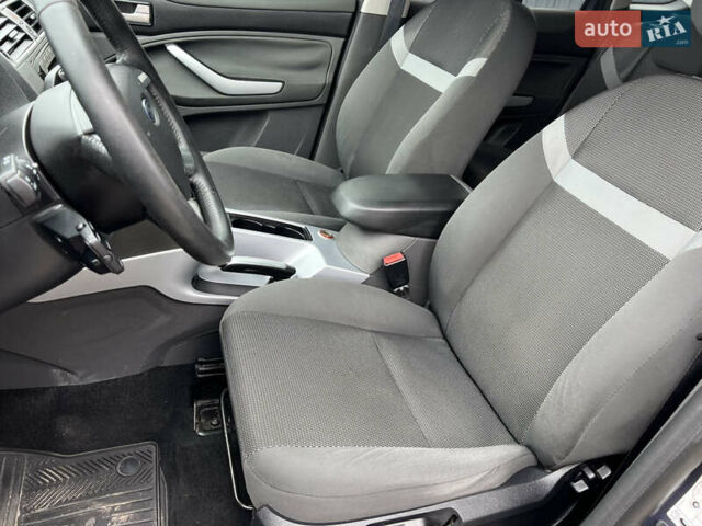 Сірий Форд Куга, об'ємом двигуна 2 л та пробігом 218 тис. км за 11200 $, фото 18 на Automoto.ua