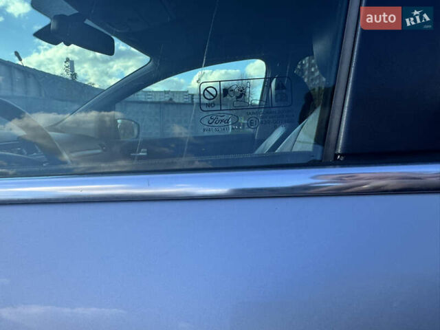 Серый Форд Куга, объемом двигателя 2 л и пробегом 198 тыс. км за 9500 $, фото 7 на Automoto.ua